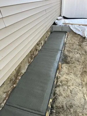 Earth landscaping Logo