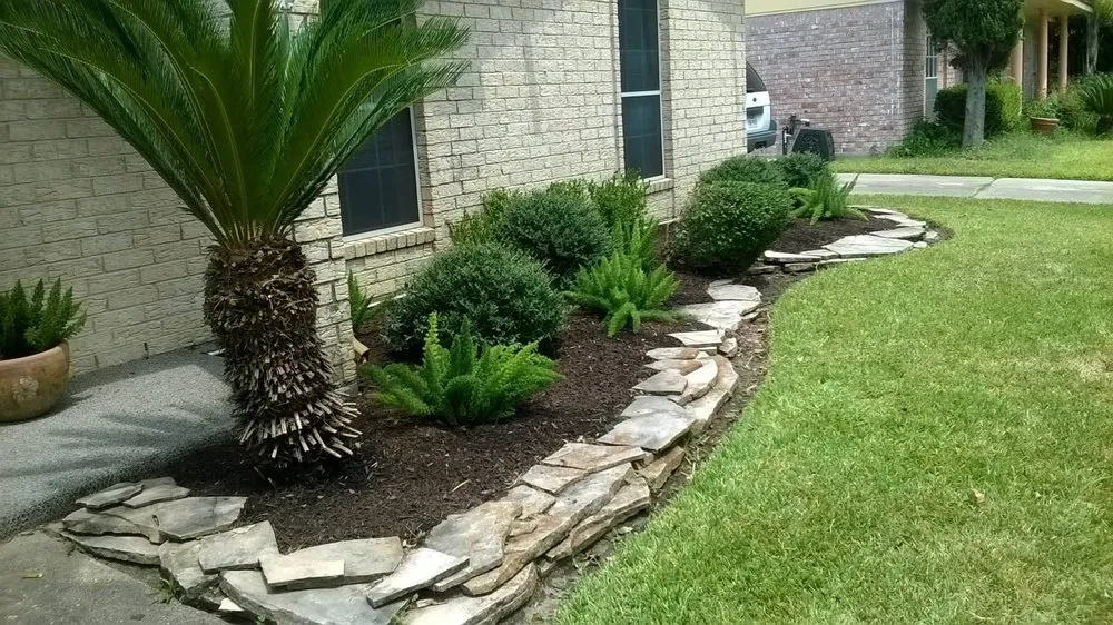 Affordable residential landscaping experts serving Houston, TX - Earth Lovers