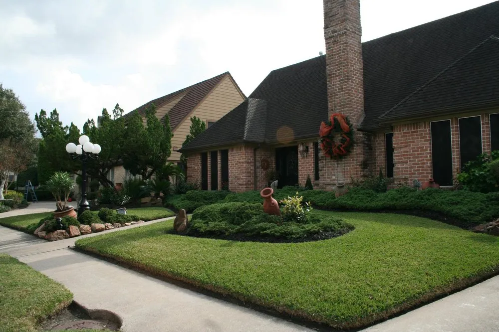 Top-rated outdoor landscaping in Houston, TX - Earth Lovers
