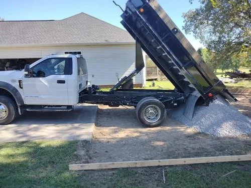 Reliable garden landscaping with custom design in Chattanooga, TN by Earth-Made Delivery