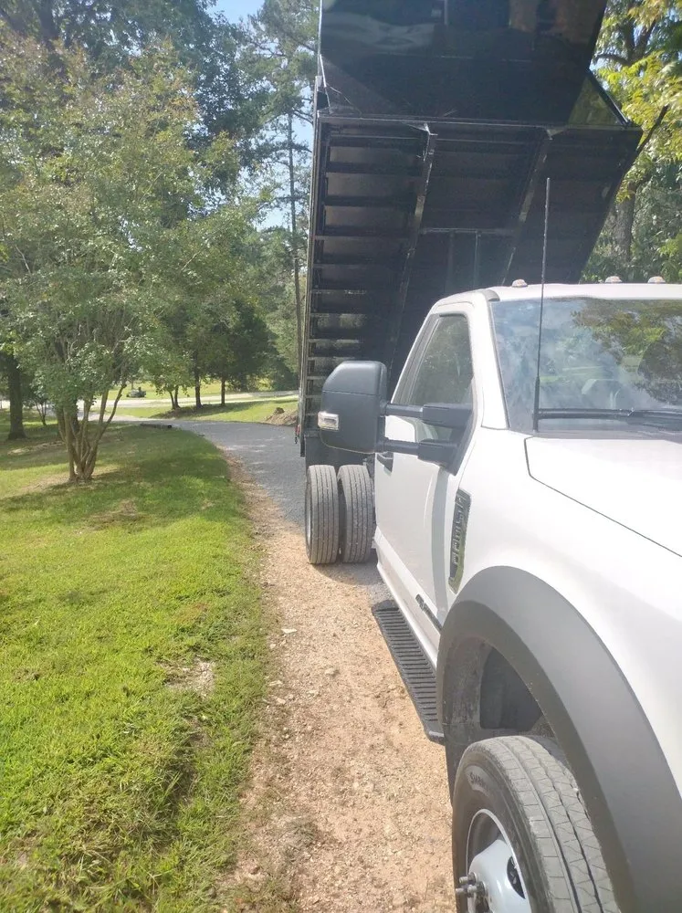 Custom garden landscaping in Chattanooga, TN - Earth-Made Delivery