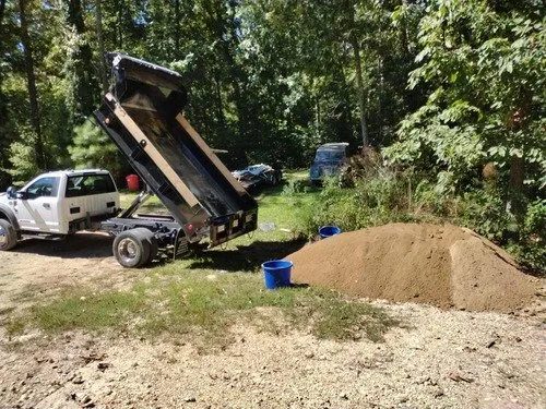 Local landscape installation in Chattanooga, TN by Earth-Made Delivery