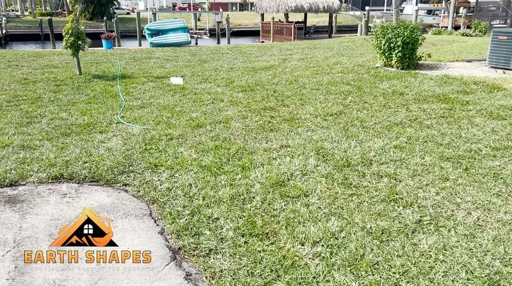 Top-rated lawn mowing service in Bradenton, FL by Earth Shapes