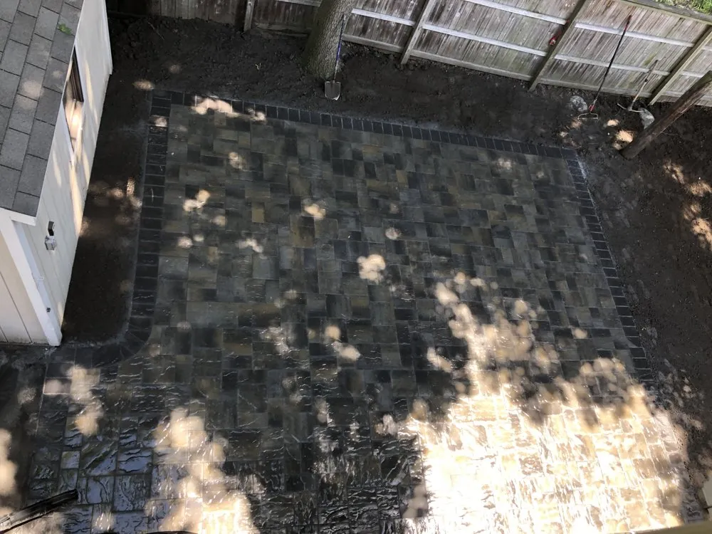 Top-rated yard cleanup service in North Reading, MA - Earth Stone and Water