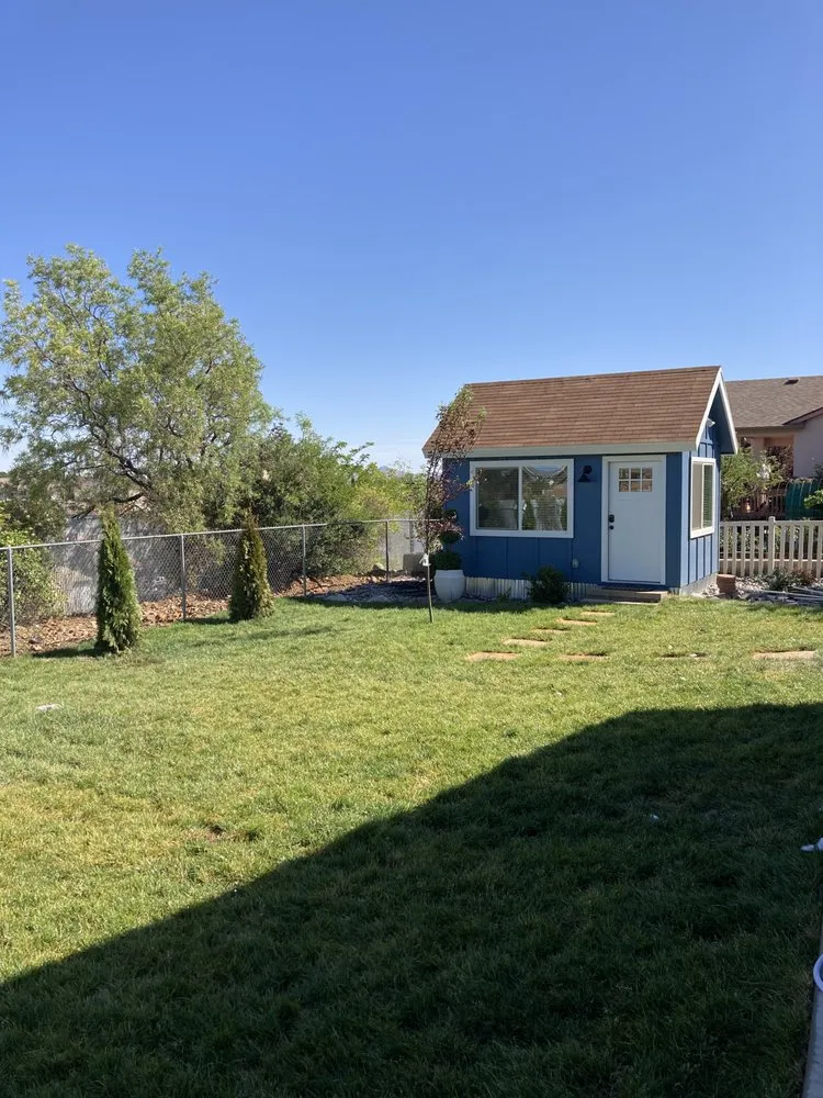 Professional yard maintenance in Prescott Valley, AZ by Earth Stone Outdoors