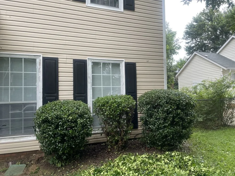 Reliable lawn mowing service in Charlotte, NC - Earth tending lawn care