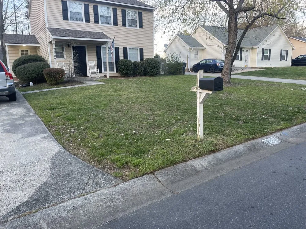 Trusted garden landscaping experts serving Charlotte, NC - Earth tending lawn care