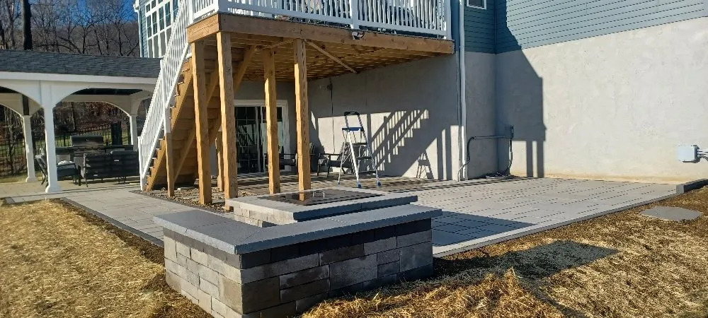 Local lawn care service in New Cumberland, PA by Earth Tones Hardscape