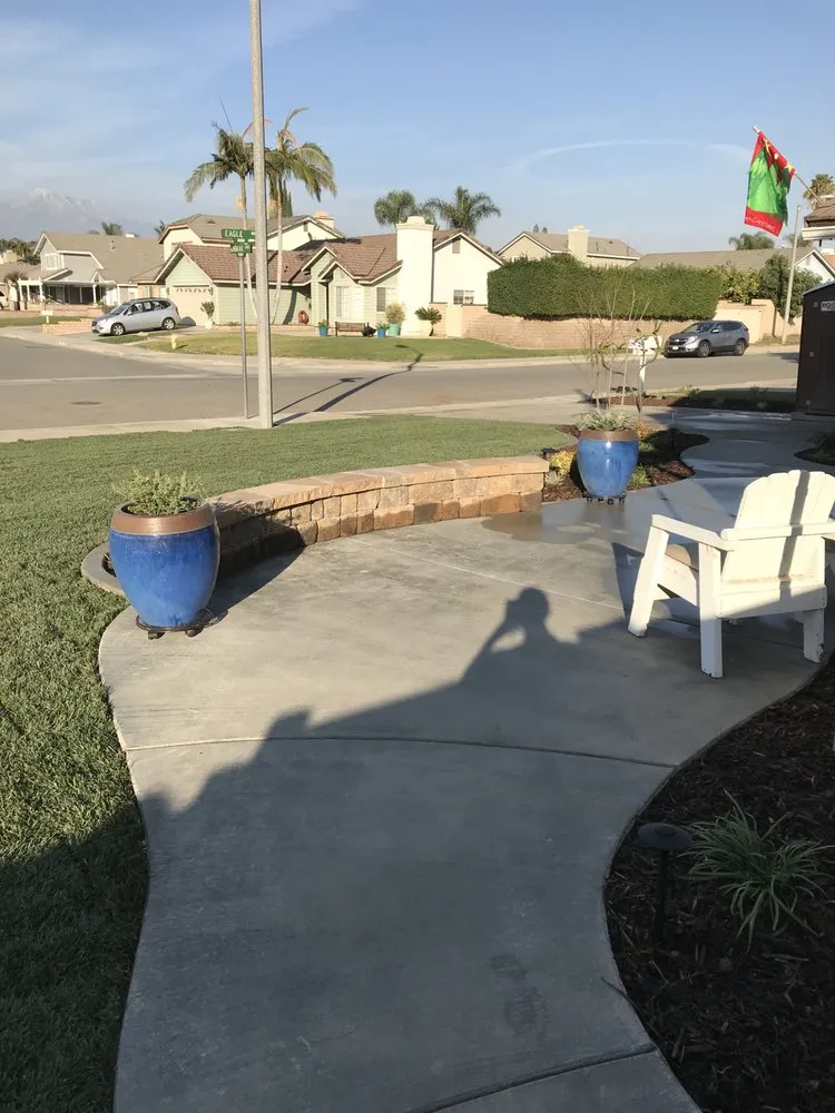 Reliable residential landscaping experts serving Riverside, CA - Earth-Tones Landscaping