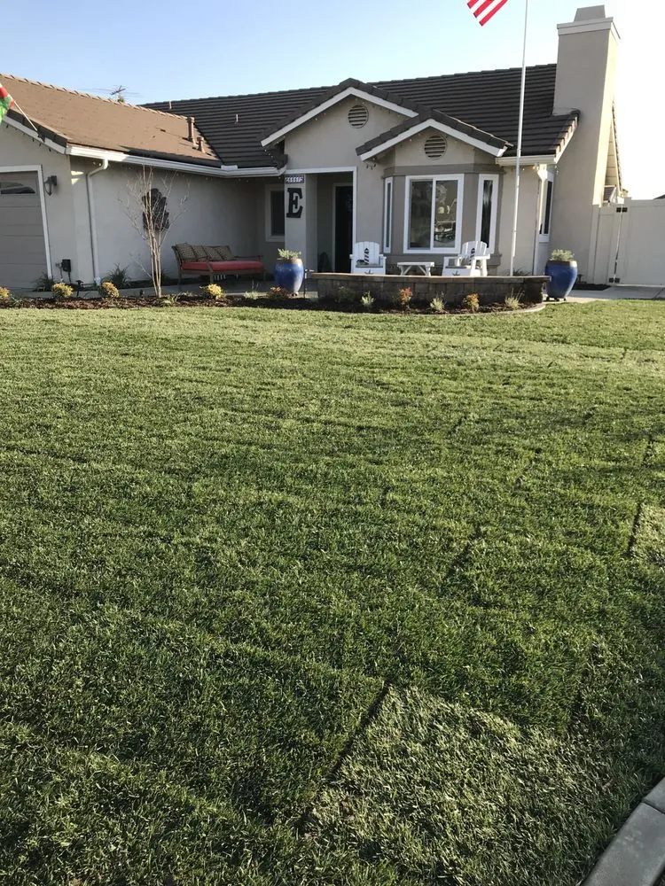 Reliable garden landscaping for outdoor upgrades in Riverside, CA by Earth-Tones Landscaping