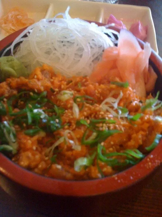 Reliable yard maintenance experts serving Riverside, CA - Earth-Tones Landscaping