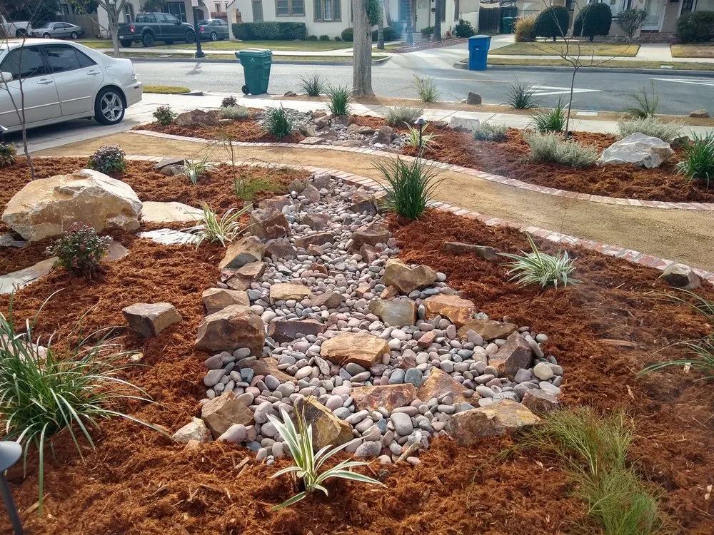 Custom lawn mowing service experts serving Riverside, CA - Earth-Tones Landscaping