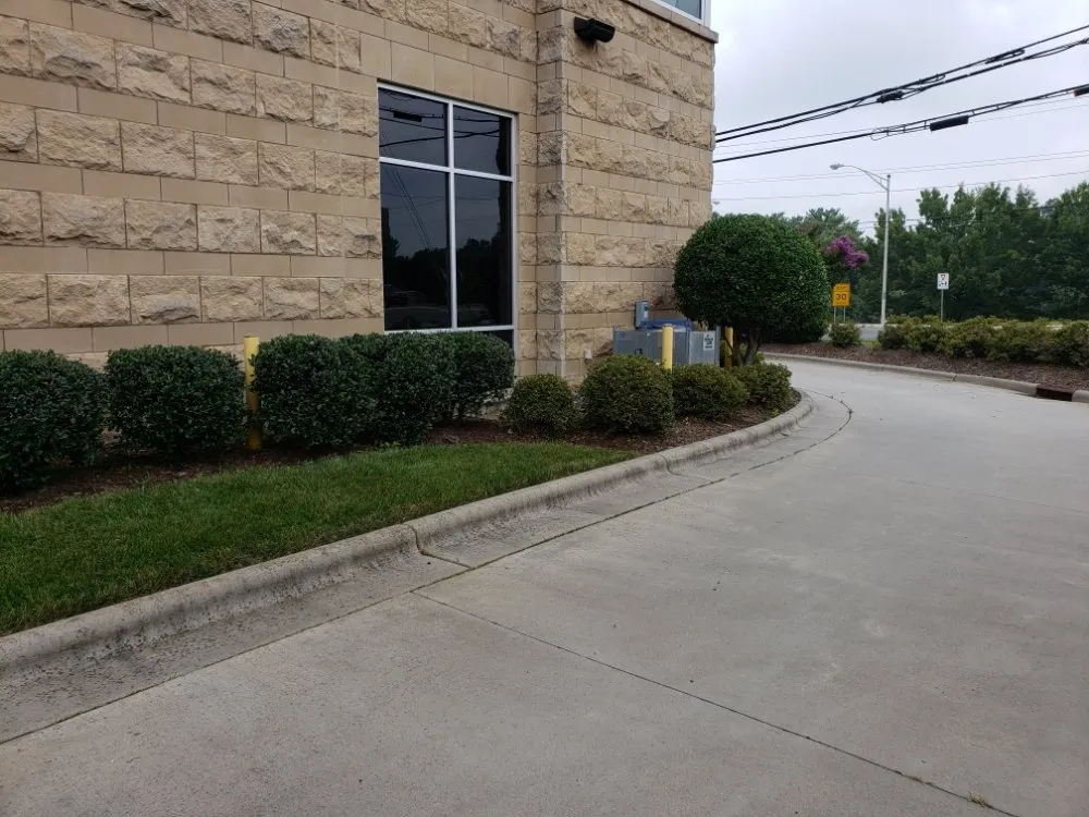 Top-rated residential landscaping in Clemmons, NC - Earth Trends lawn and landscaping