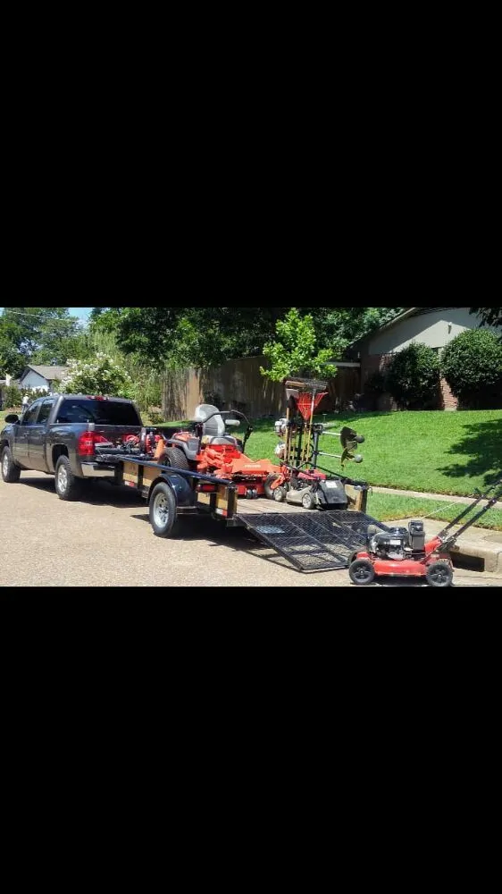 Top-rated yard cleanup service in DeSoto, TX by Earth Trimmers Lawn Care Services