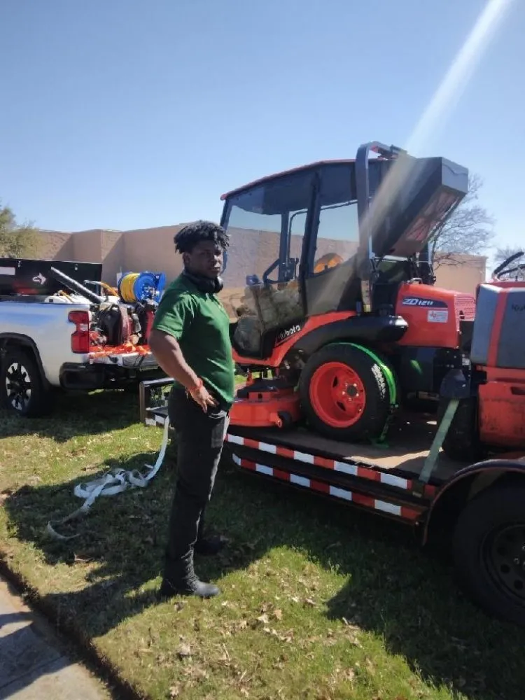 Local landscaping services in DeSoto, TX - Earth Trimmers Lawn Care Services