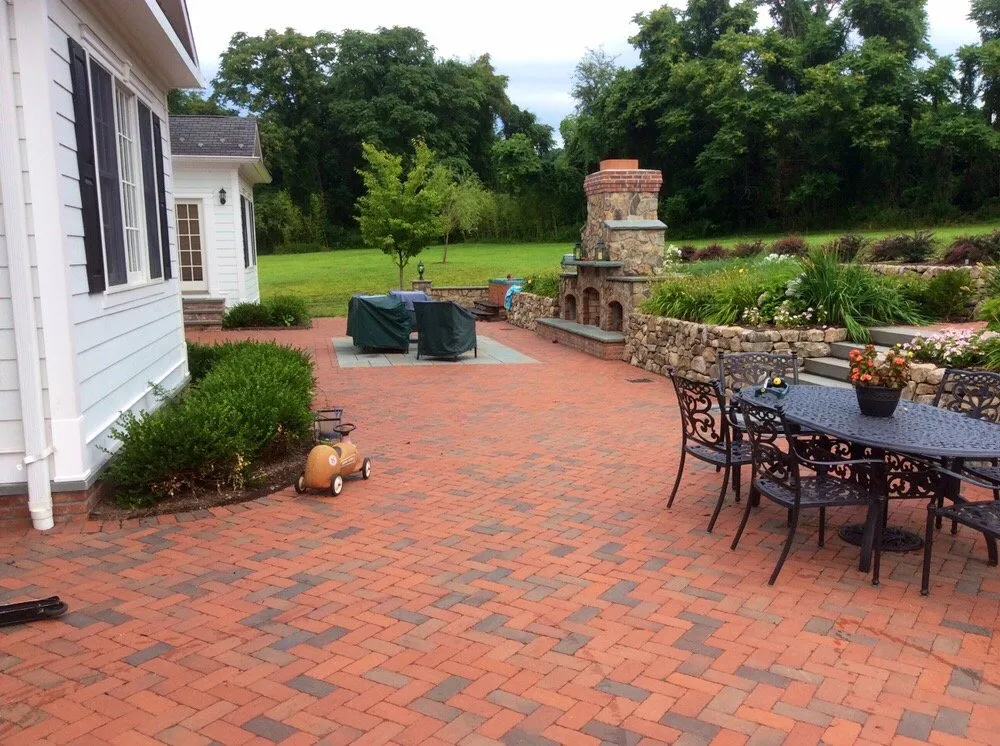 Professional outdoor landscaping in Washington Township, NJ - Earth Turf & Blooms