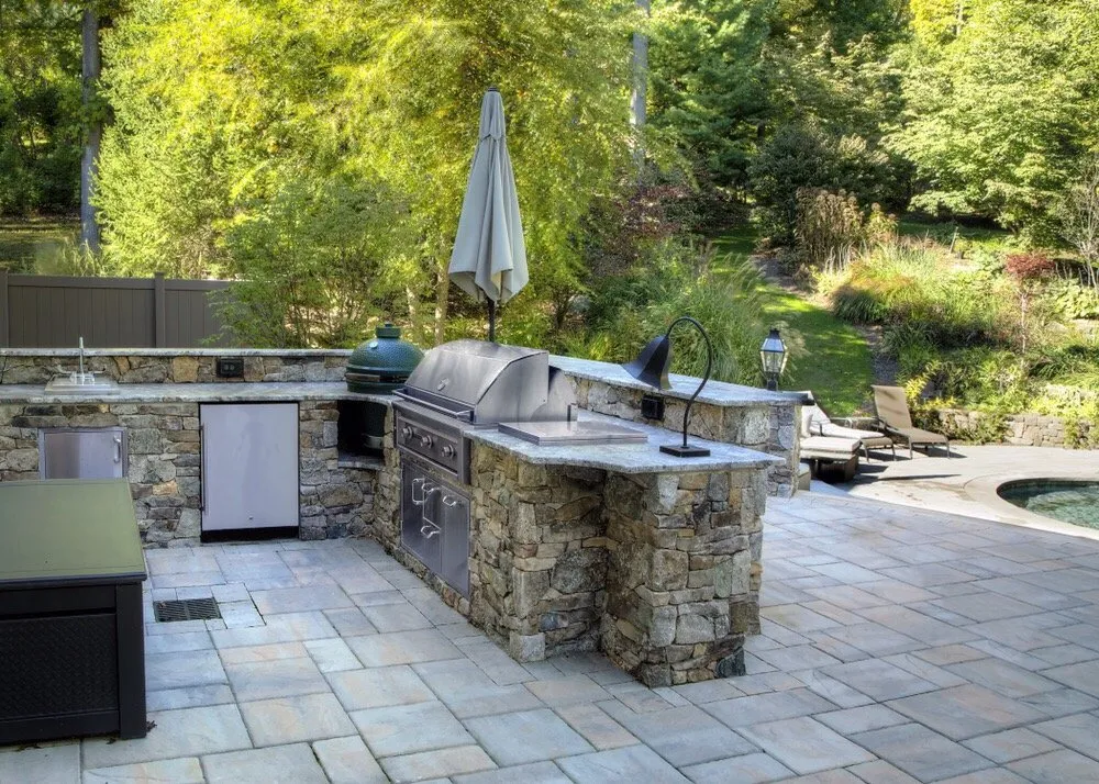Custom landscape design in Washington Township, NJ - Earth Turf & Blooms