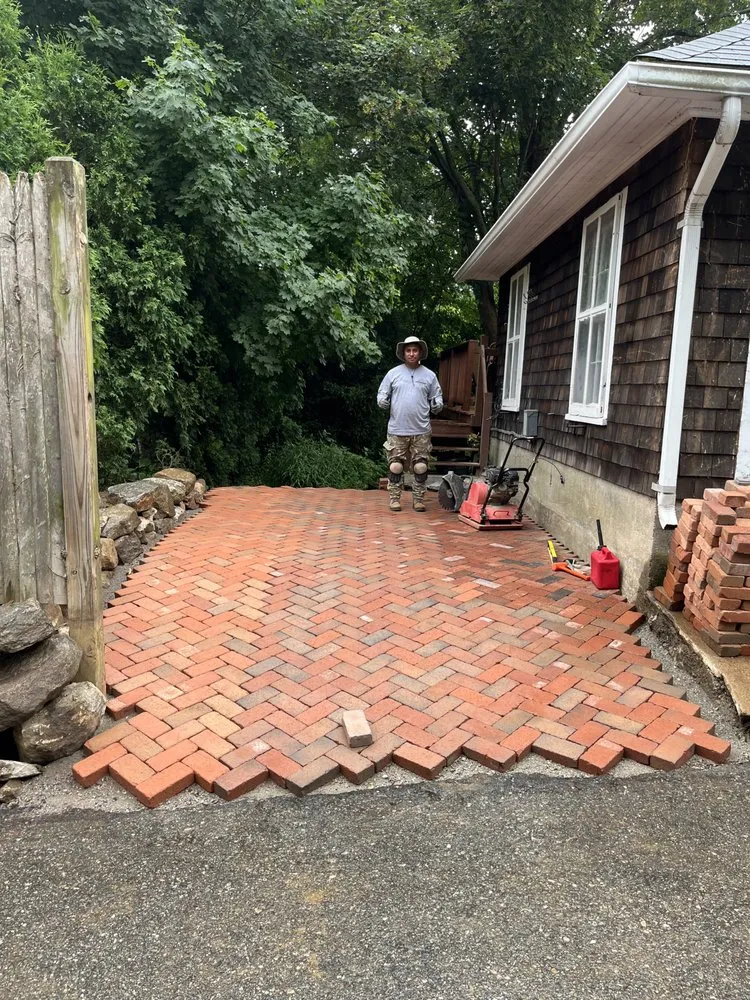 Top-rated lawn mowing service for year-round maintenance across Mystic, CT - Earth, Turf, & Snow