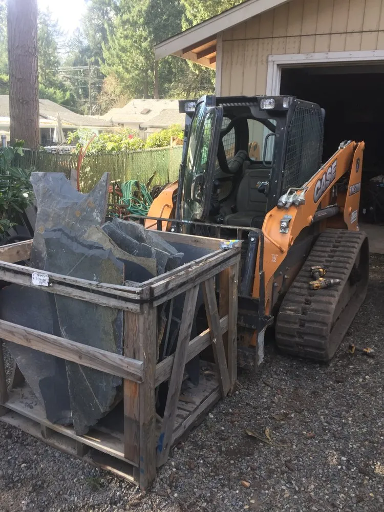 Professional garden landscaping in Lakewood, WA - Earth Water & Stone