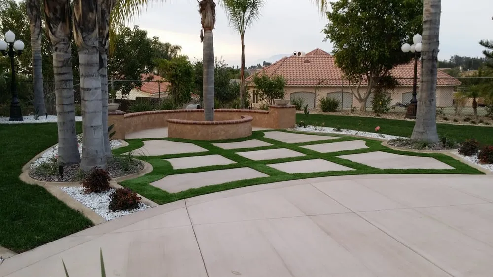 Custom yard maintenance in Riverside, CA - Earth Wize Landscape