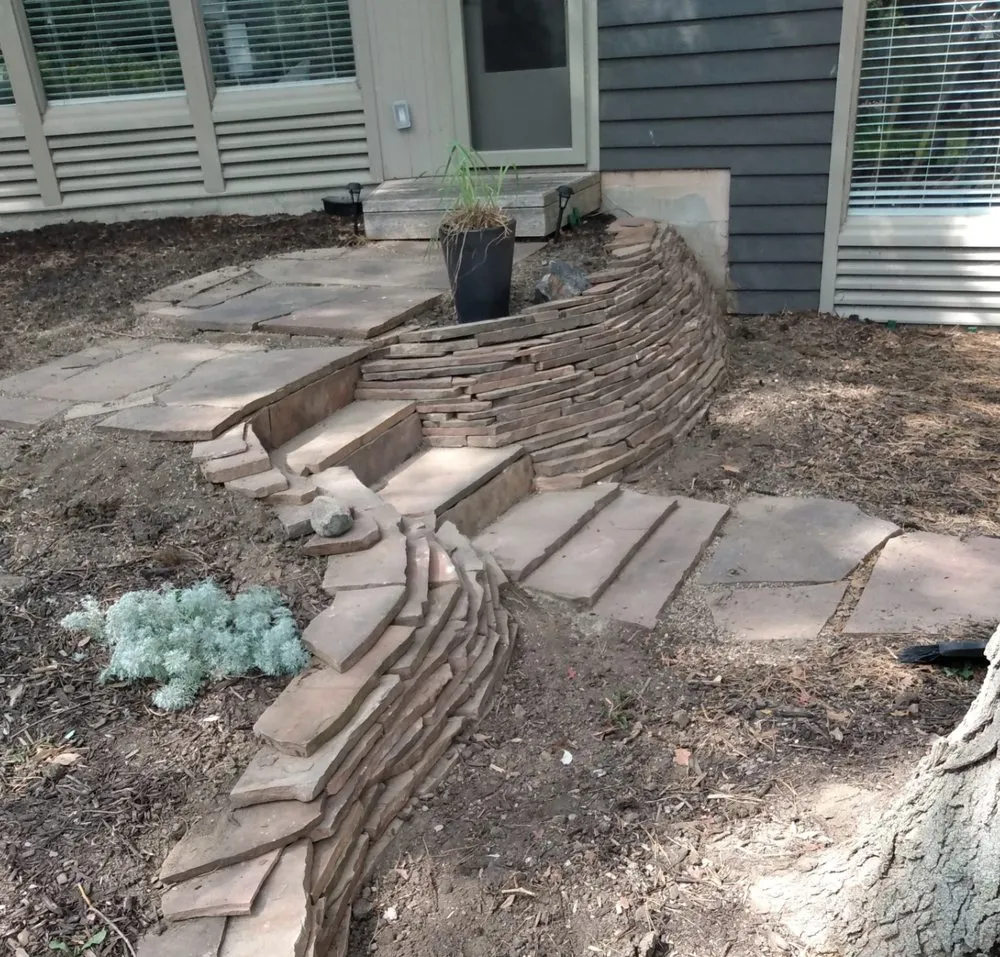 Custom lawn care service experts serving Lincoln, NE - Earth Works