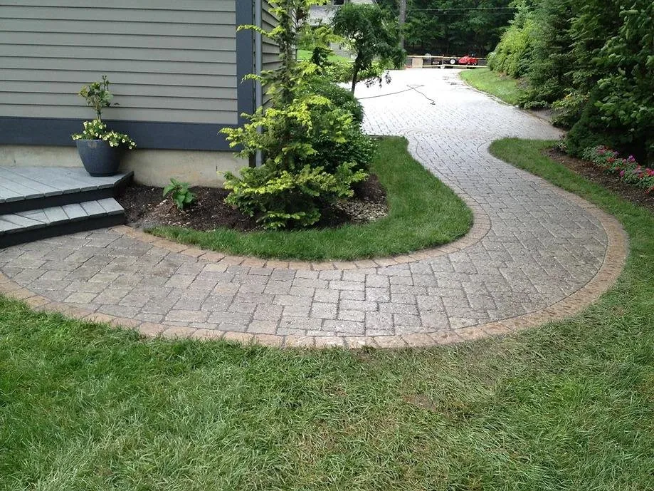 Custom yard cleanup service for beautiful yards across North Andover, MA - Earth Works