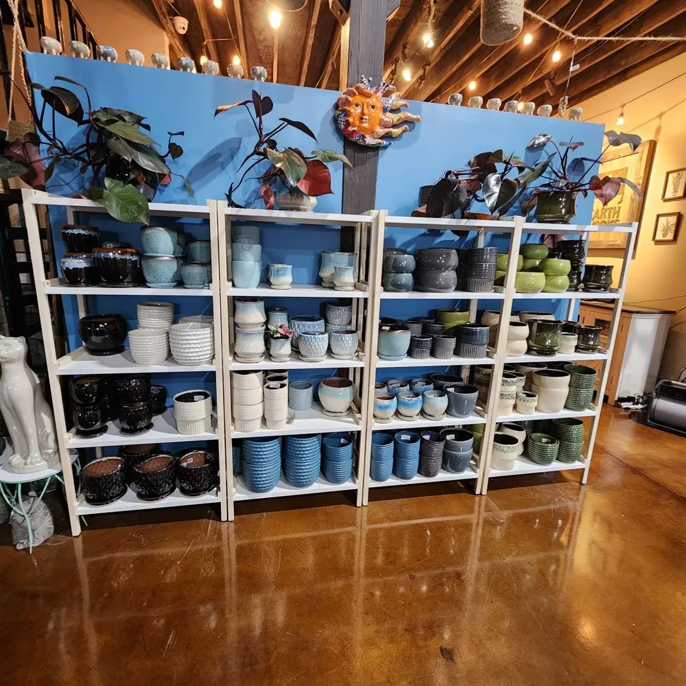 Reliable lawn care service experts serving Jacksonville, FL - Earth Works Plant Nursery