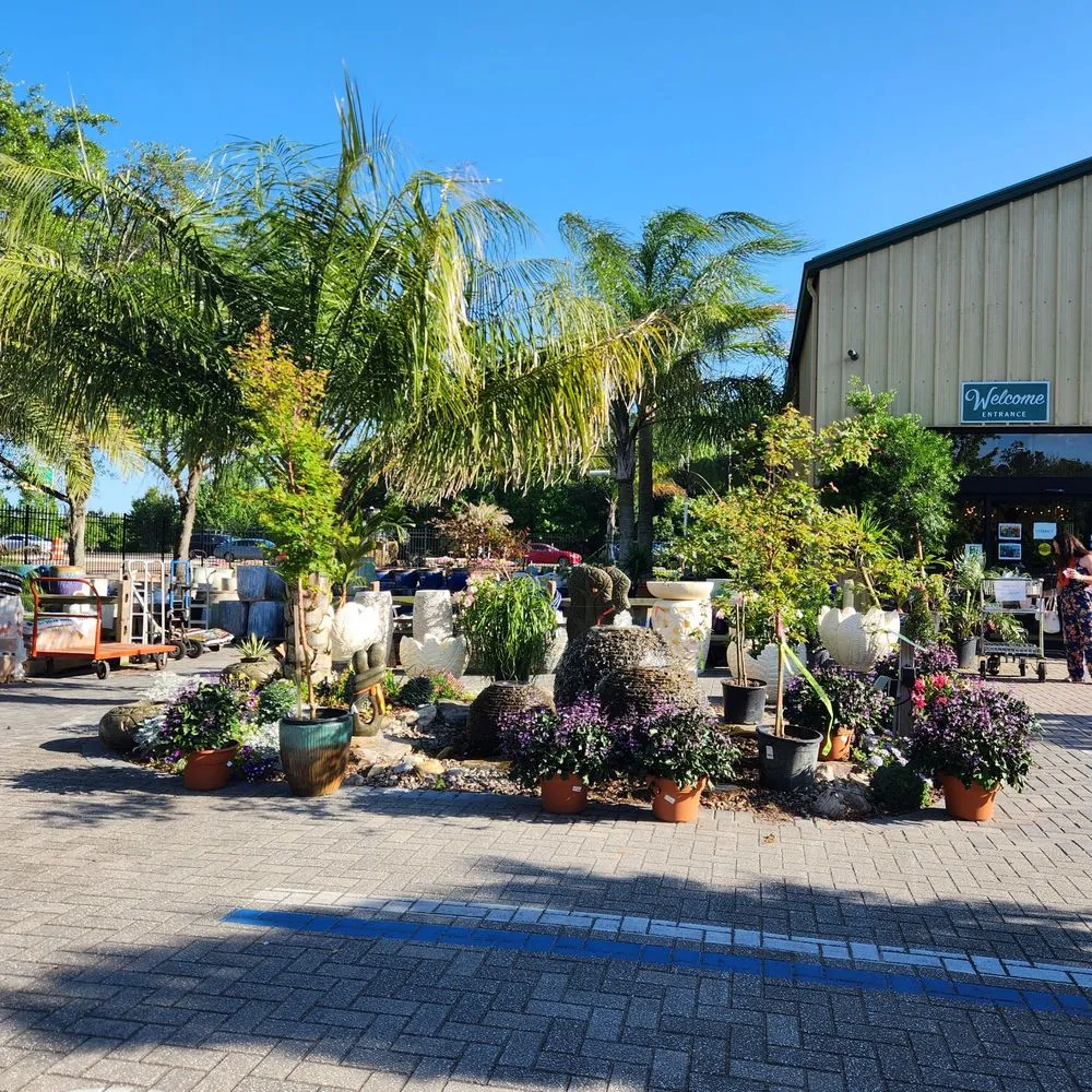 Custom lawn mowing service in Jacksonville, FL - Earth Works Plant Nursery