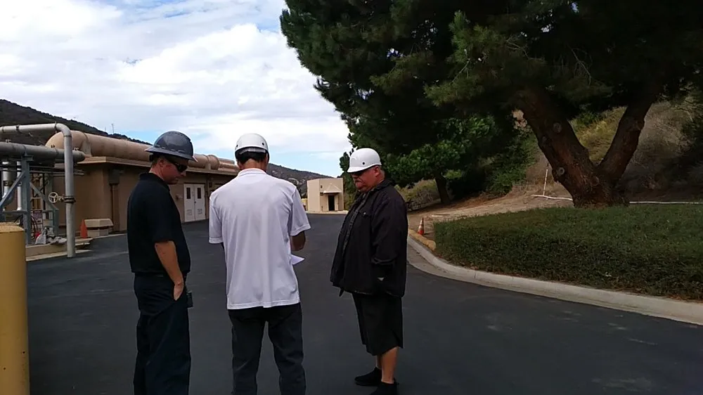 Custom lawn mowing service for homes across Huntington Beach, CA - Earth1