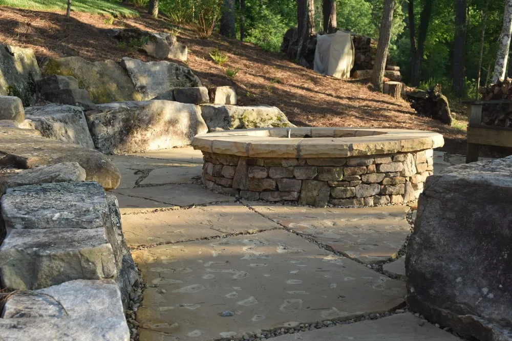 Local outdoor landscaping for homes in Knoxville, TN by Earthadelic