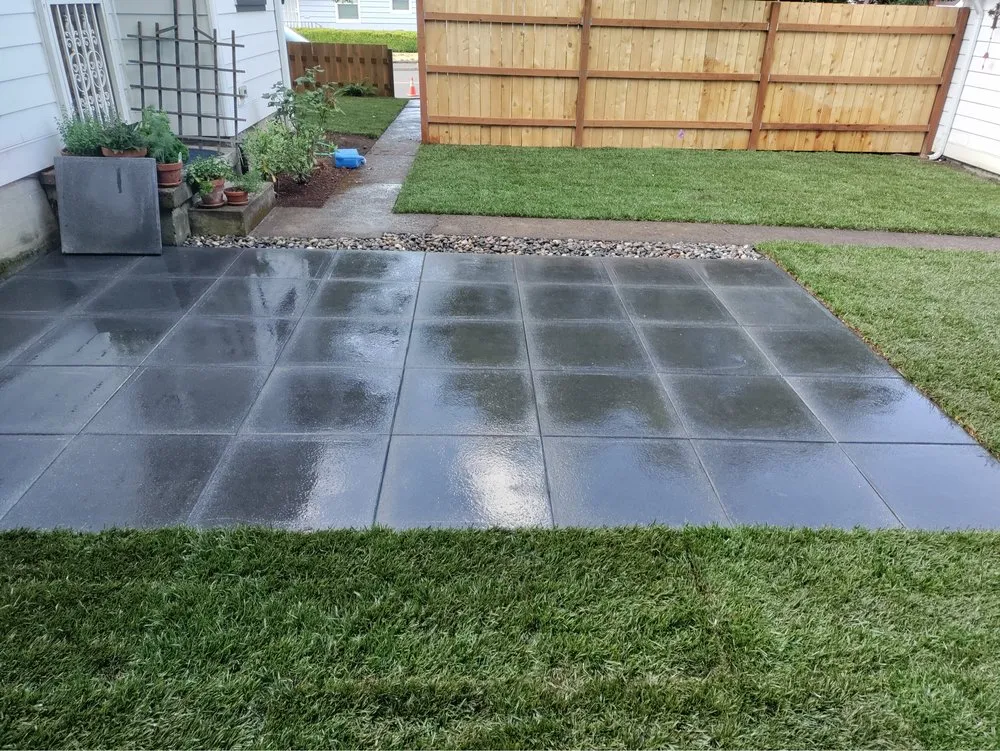 Top-rated lawn care service for year-round maintenance in Portland, OR by Earthborn Landscape Services