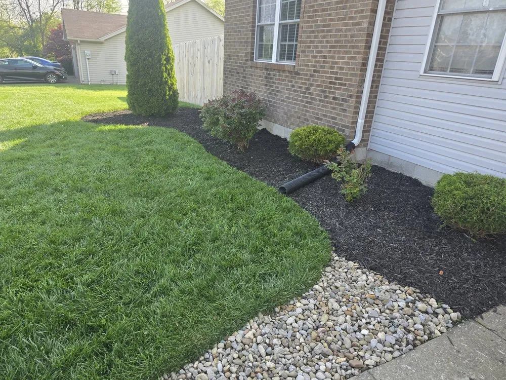 Professional garden landscaping in Jeffersonville, IN - Earthcanvas