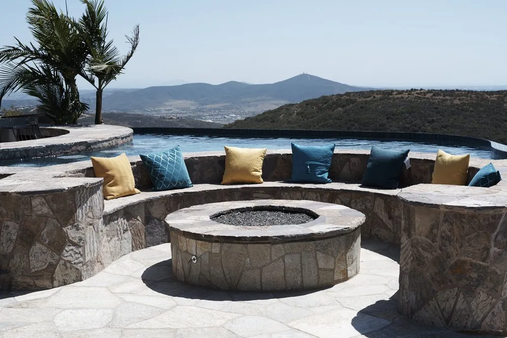 Custom lawn care service experts serving Escondido, CA - Earthcare Pools