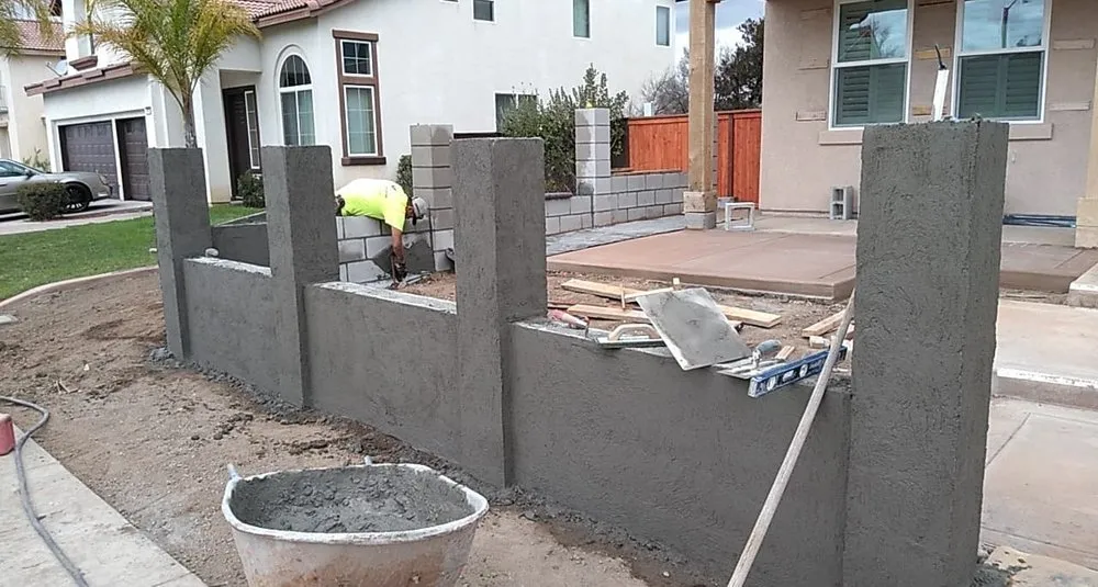 Reliable landscaping services for residential properties in Moreno Valley, CA by Earthcraft Enterprise