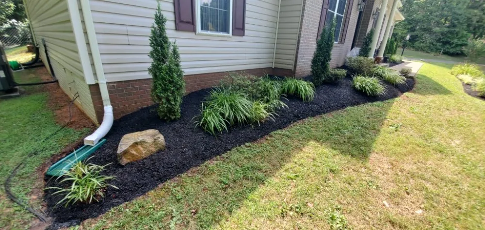 Top-rated lawn mowing service experts serving Spotsylvania, VA - Earthly Contrasts Landscape Services