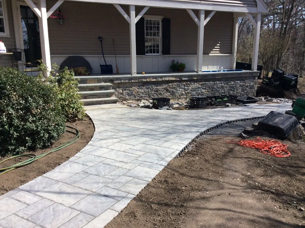 Local outdoor landscaping in Groton, MA - Earthscape