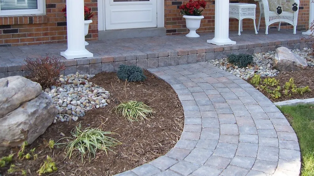 Expert landscaping services near you in St. Louis, MO by Earthscapes & Construction