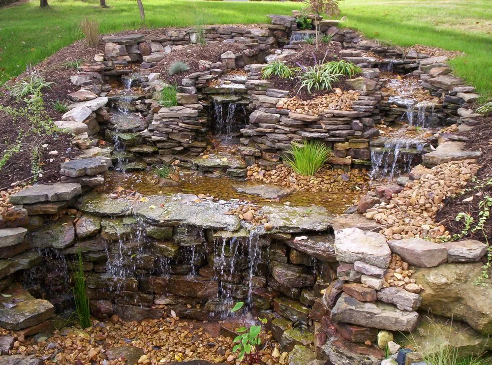 Local residential landscaping experts serving St. Louis, MO - Earthscapes & Construction