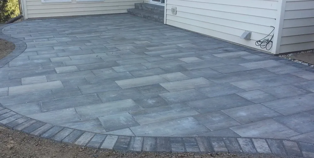 Affordable landscape design experts serving St. Louis, MO - Earthscapes & Construction