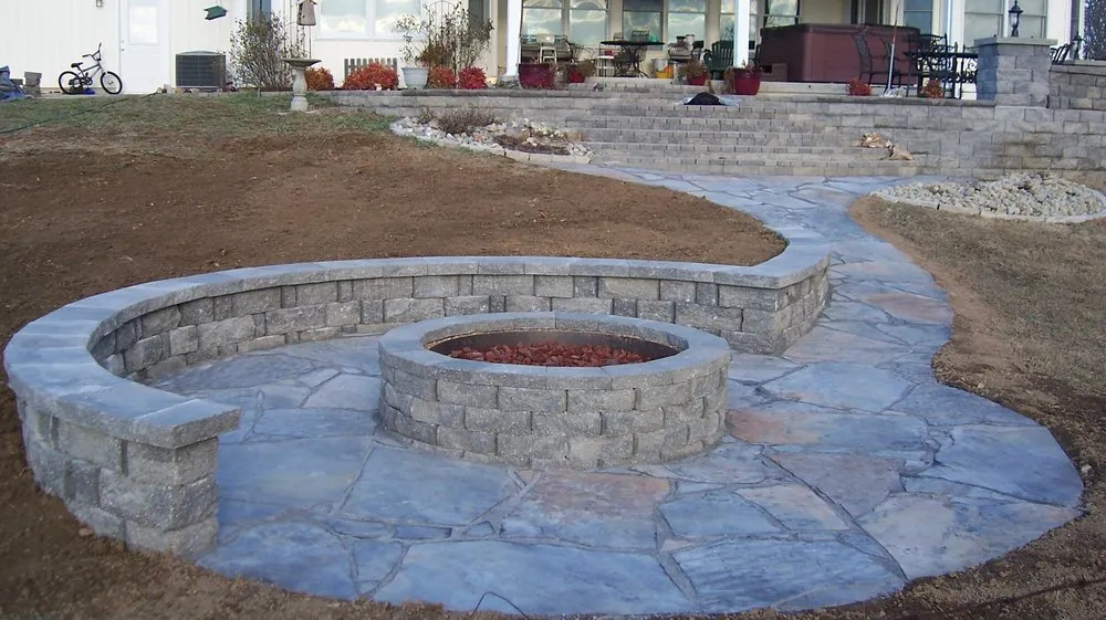 Reliable outdoor landscaping near you across St. Louis, MO - Earthscapes & Construction