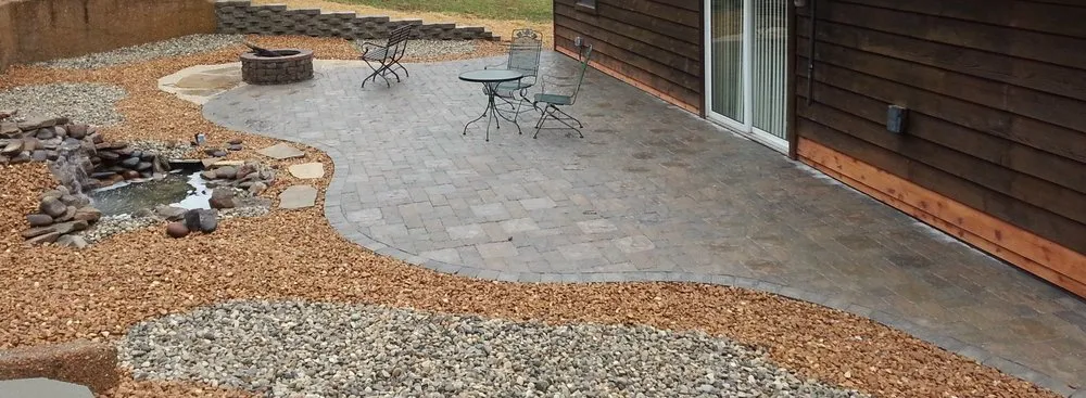 Professional garden landscaping in St. Louis, MO - Earthscapes & Construction