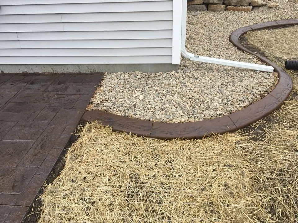 Professional lawn mowing service experts serving DeForest, WI - Earthscapes Curb and Mulch