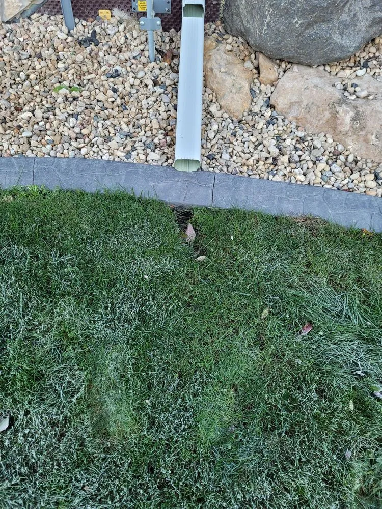 Custom yard maintenance in DeForest, WI by Earthscapes Curb and Mulch