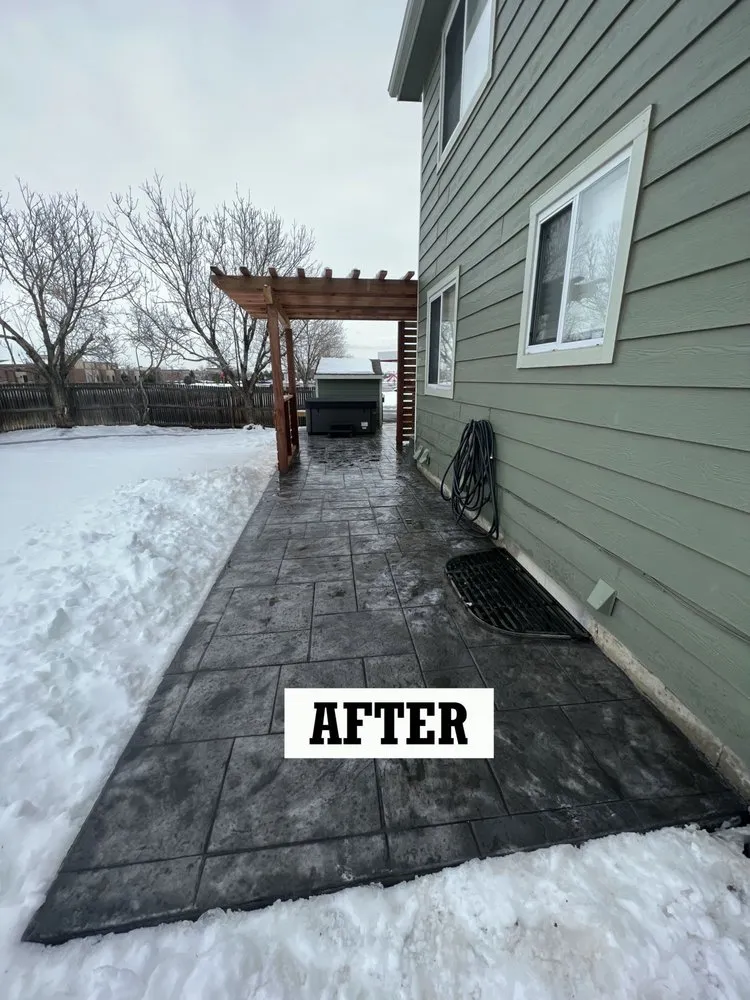 Top-rated yard cleanup service in Fort Lupton, CO by Earthscapes LLP