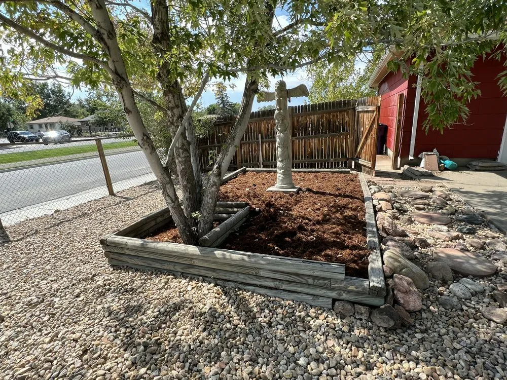 Affordable yard maintenance experts serving Fort Lupton, CO - Earthscapes LLP