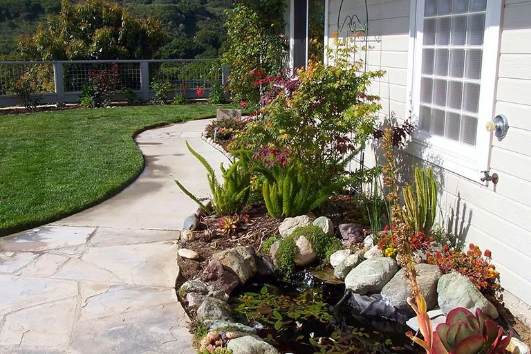 Professional landscaping services experts serving Los Osos, CA - Earthscapes