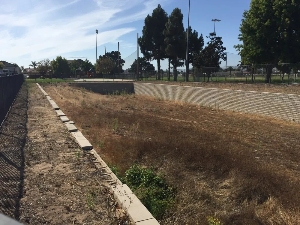 Trusted yard maintenance experts serving Los Osos, CA - Earthscapes