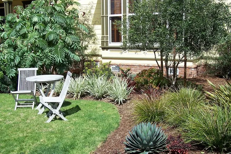 Custom outdoor landscaping for year-round maintenance across Los Osos, CA - Earthscapes