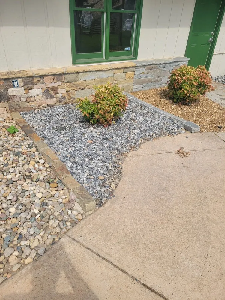 Top-rated landscape installation for year-round maintenance in Cumming, GA by Earthscapes Products