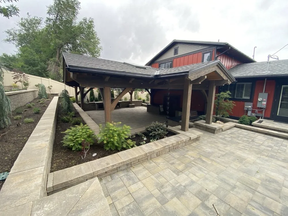 Custom landscaping services experts serving Salt Lake City, UT - Earthscapes